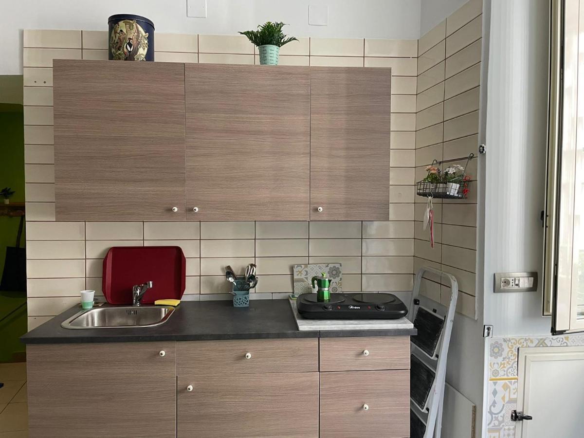 Colorful House Apartment เนเปิลส์ ภายนอก รูปภาพ